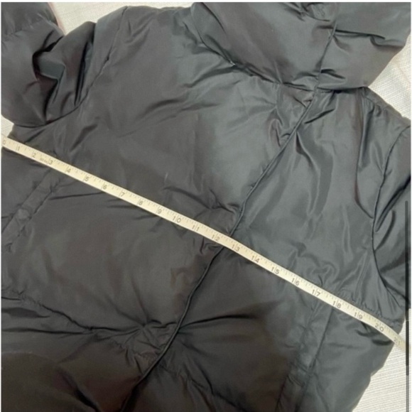 Theory - Kielly Puffer Jacket - Size Medium - Black Excellent - Picture 17 of 17